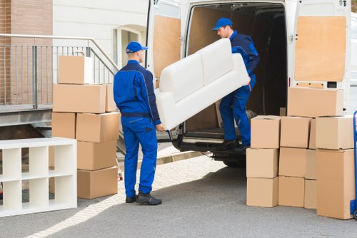 Removal van service for homes in Richmond upon Thames